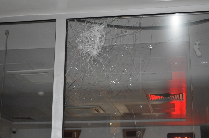 Adıyaman’da Banka şubesinin camını kıran şüpheli yakalandı