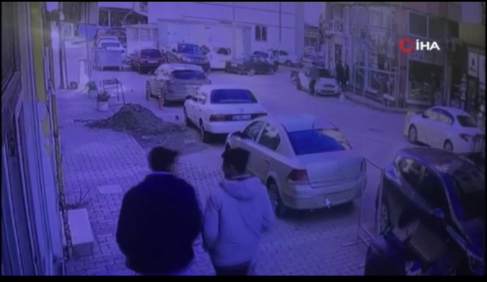 Adıyaman'da deprem anı kameralara yansıdı