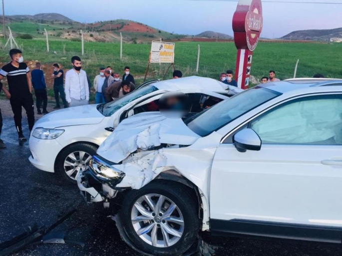 Adıyaman’da iki araç çarpıştı: 1 ölü, 4 yaralı