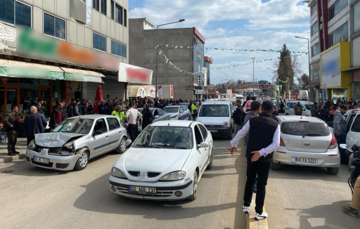 Adıyaman’da kaza sonrası ortalık karıştı: 3 gözaltı