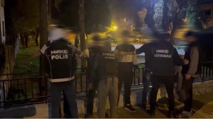 Adıyaman’da narkotik ekipleri zehir tacirlerine nefes aldırmıyor