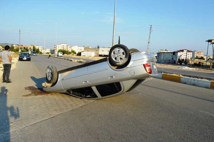 Adıyaman'da otomobil devrildi: 3 yaralı