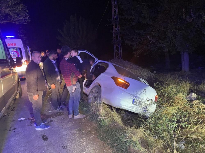 Adıyaman´da otomobil şarampole girdi: 6 yaralı