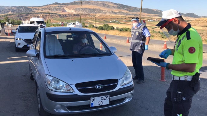 Adıyaman'da polisten maske denetimi