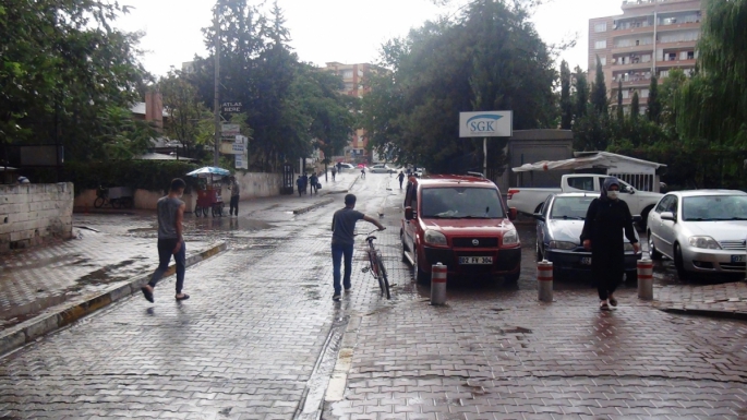 Adıyaman’da sağanak yağış zor anlar yaşattı