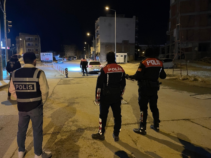 Adıyaman Emniyetinden kent merkezinde eş zamanlı denetim