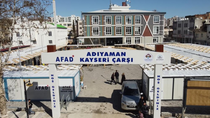 Esnaf konteyner çarşıda satışa başladı