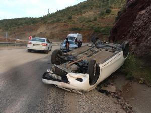 Adıyaman'da Devrilen Otomobilin Sürücüsü Yaralandı