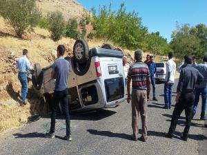 Adıyamanda Otomobil Takla Attı: 3 Yaralı