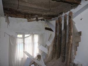 Adıyaman'da Şiddetli Yağış Sonrası Evin Odası Çöktü