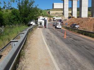 Adıyaman'da Yakıt Tankeri Devrildi; 1 Yaralı