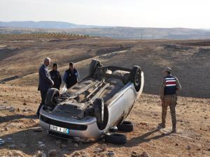 Besni'de Otomobil Takla Attı: 6 Yaralı