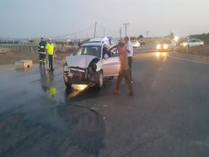 Hafif Ticari Araç İle Otomobil Çarpıştı: 4 Yaralı