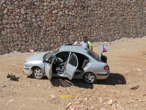 Kahta'da Otomobil Şarampole Devrildi: 3 Yaralı
