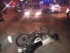 Otomobil ve Motosikletin Karıştığı Kazada 2 Kişi Yaralandı