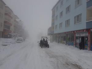 Sincik'te Ulaşıma Kar Engeli