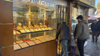 Adıyaman’da kuyumcuya giren şahıs kuyumcunun oğlunu yaraladı
