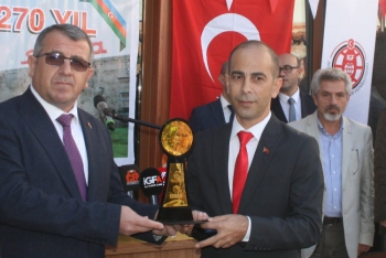 Azerbaycan'dan İGF Genel Başkanı Demir'e Zafer Medya Madalyası