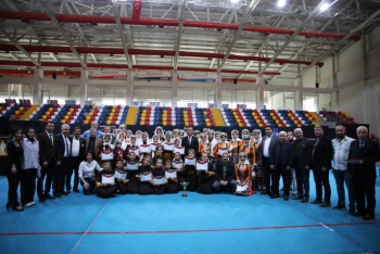 Hamza Çivi Halk Oyunları Yarışmaları Görsel Bir Şölene Dönüştü