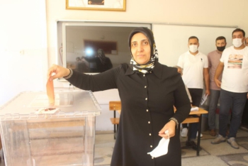 Hayatını kaybeden fenomen muhtarın yeri artık eşine emanet