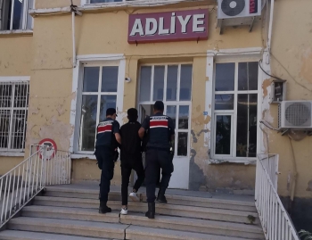 Hırsızlık yaptığı ikametin etrafında dolaşınca yakayı ele verdi