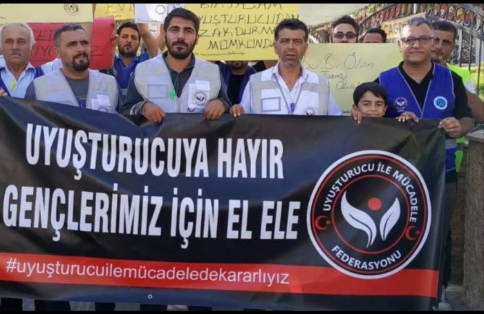 Kent Konseyi Adayı ve Diş Hekimleri odasından uyuşturucu ile mücadeleye destek