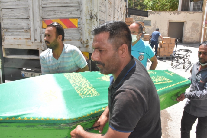 Küçük Bedenler Tek Tabutta Geldi Tarifi İmkansız Bir Acı