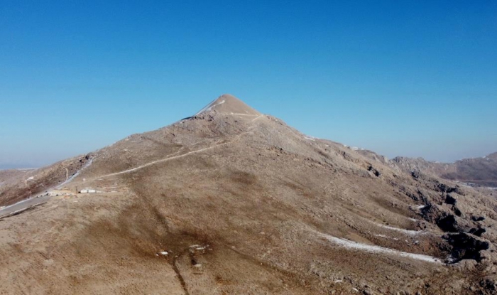 Adıyaman'da kuraklık 2 bin 206 rakımlı Nemrut Dağını da vurdu 2