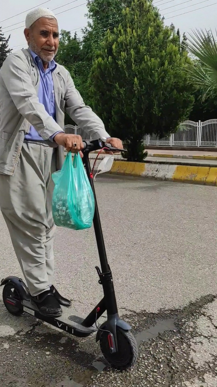 Adıyaman’da 69 Yaşındaki dedenin scooter keyfi