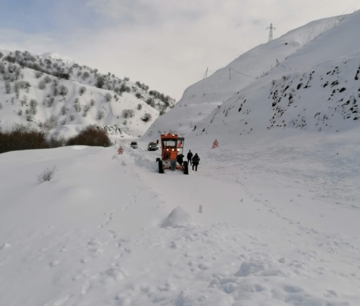 Adıyaman-Çelikhan karayoluna çığ düştü