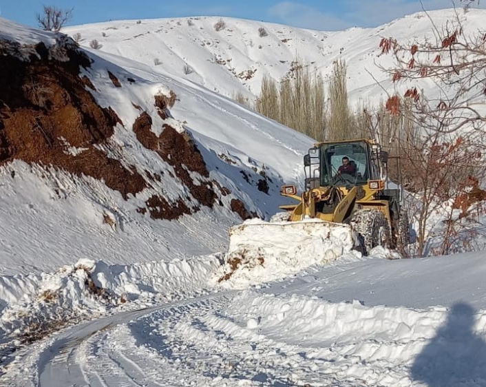 Adıyaman´da 9 köy yolu ulaşıma kapandı
