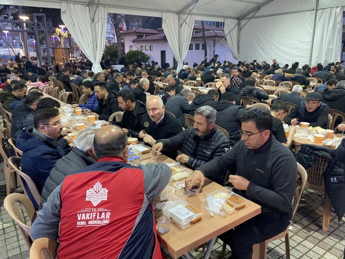 Adıyaman´da ilk iftar dualarla açıldı
