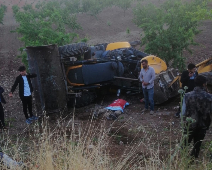 Adıyaman´da iş makinesinin altında kalan köy korucusu hayatını kaybetti