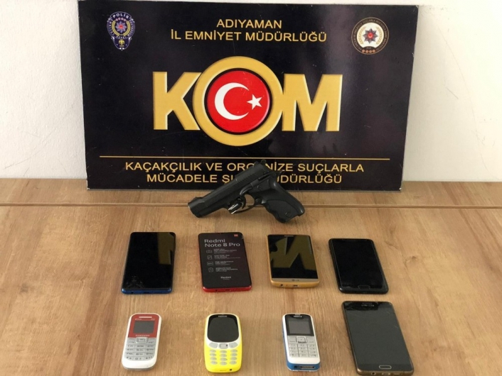 Adıyaman´da kaçak cep telefonu ele geçirildi