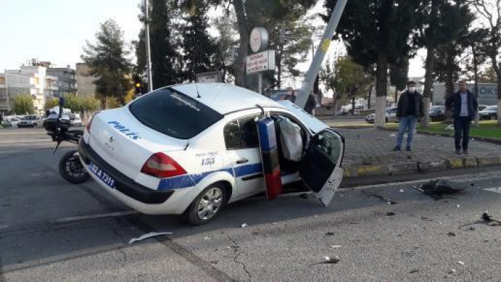 Adıyaman´da kaza yapan polisler yaralandı