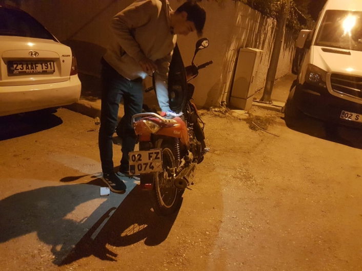 Adıyaman'da motosiklet devrildi 1 yaralı