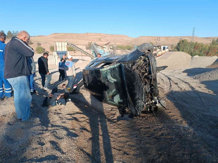 Adıyaman´da otomobil şarampole devrildi: 1 yaralı
