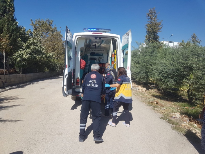 Adıyaman'da Trafik Kazası: Motosikletin arkasındaki kadın düşerek yaralandı