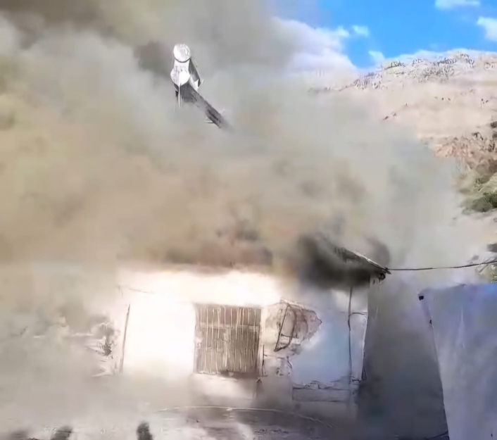 Adıyamanda çıkan yangında iki ev küle döndü
