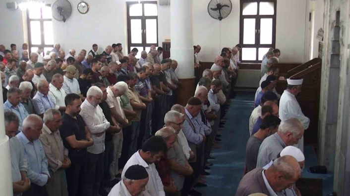Adıyamanda Cuma namazı sonrası gıyabi cenaze namazı kılındı
