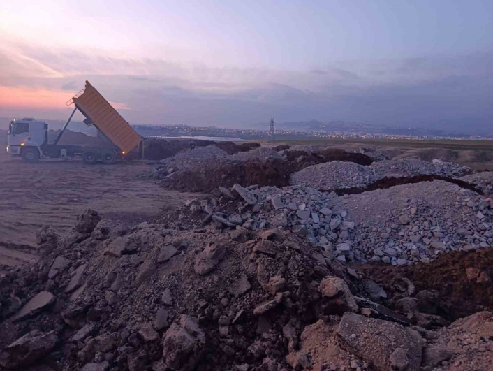 Adıyamanda dört ayda 293 bin ton hafriyat kent dışına taşındı
