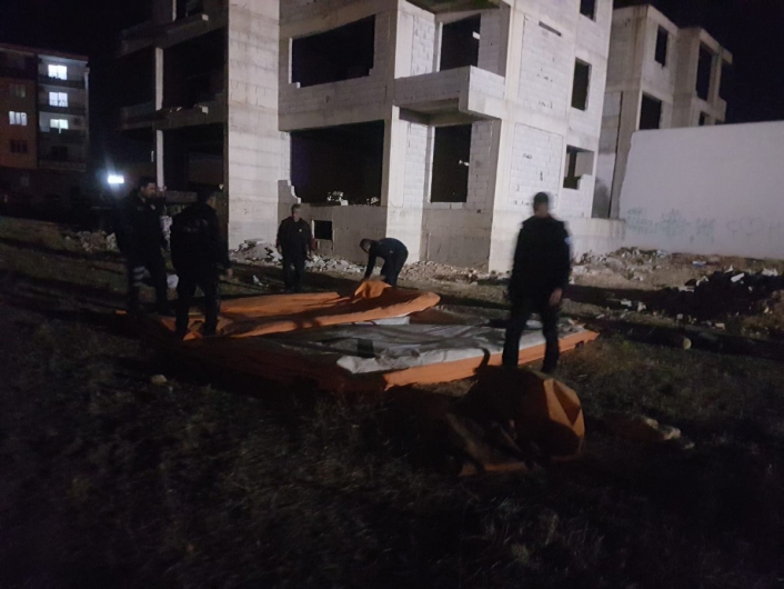 Adıyaman'da 4 katlı binaya çıkarak intihara teşebbüs etti