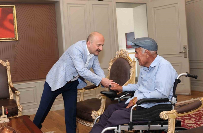 Adıyamanda valiliğin halk günü devam ediyor
