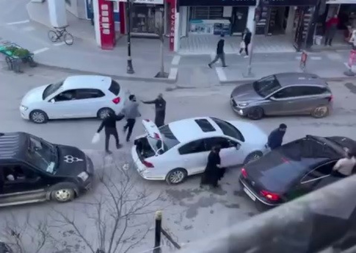 Adıyamanda yol verme meselesinde tartışma çıktı
