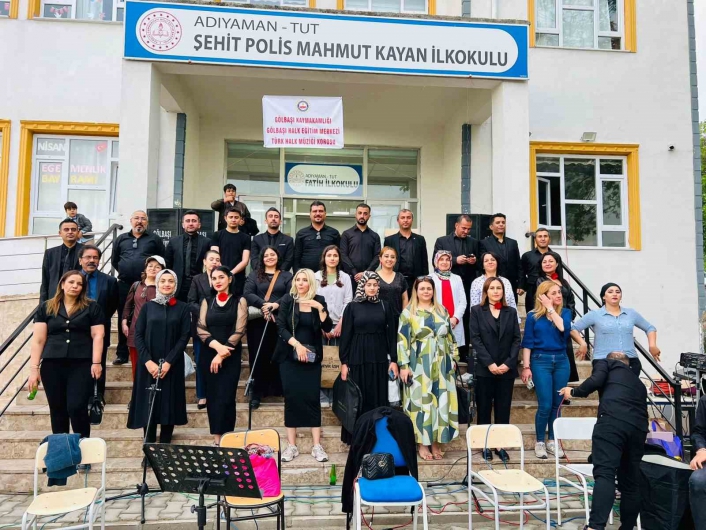 Adıyamanın Tut ilçesinde halk müziği konseri düzenlendi
