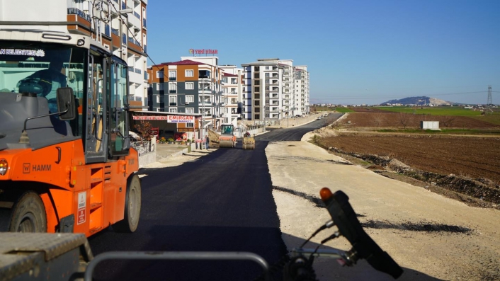 Altınşehir Mahallesi´nde asfalt çalışması

