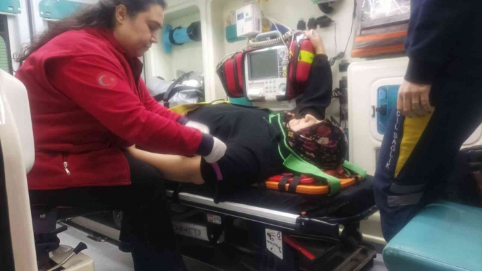 Adıyaman’da minibüsten düşen kadın yaralandı