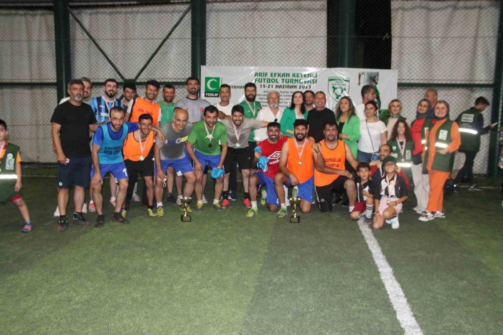 Arif Efkan Ketenci anısına futbol turnuvası düzenlendi
