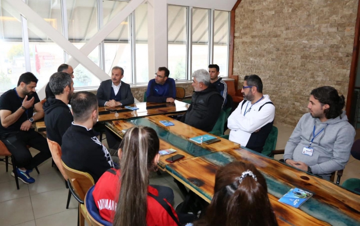 Başkan Kılınç, kış spor okulları hakkında bilgi aldı
