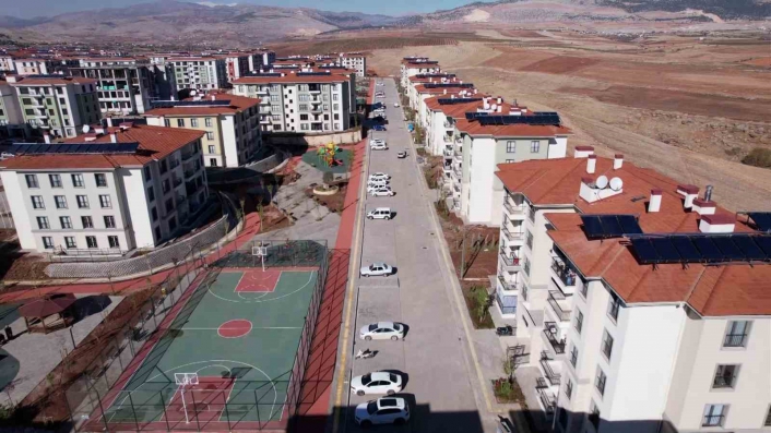 Baykarın deprem konutları büyük beğeni topluyor
